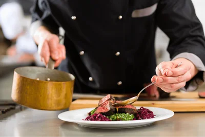 Hôtels-restaurants : gérez votre restaurant avec votre PMS, c’est simple et efficace.